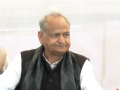 Ashok Gehlot targets Centre over global crisis, criticises EAM Jaishankar for Pak 'Dalal' remark - Hindi News | Ashok Gehlot targets Centre over global crisis, criticises EAM Jaishankar for Pak 'Dalal' remark | Latest national News at Lokmattimes.com