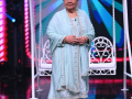 Farida Jalal breaks down in tears remembering late Lata Mangeshkar: Was madly in love with her - Hindi News | Farida Jalal breaks down in tears remembering late Lata Mangeshkar: Was madly in love with her | Latest entertainment News at Lokmattimes.com