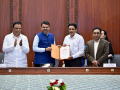Maha CM announces reforms to boost ease of business​ - Hindi News | Maha CM announces reforms to boost ease of business​ | Latest business News at Lokmattimes.com