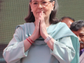Sonia Gandhi discharged from Sir Ganga Ram Hospital after recovery - Hindi News | Sonia Gandhi discharged from Sir Ganga Ram Hospital after recovery | Latest health News at Lokmattimes.com