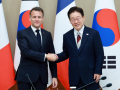 France, South Korea agree to cooperate on safe passage through Strait of Hormuz - Hindi News | France, South Korea agree to cooperate on safe passage through Strait of Hormuz | Latest international News at Lokmattimes.com