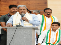 BJP spreading lies out of fear of defeat in by-polls: Siddaramaiah - Hindi News | BJP spreading lies out of fear of defeat in by-polls: Siddaramaiah | Latest national News at Lokmattimes.com