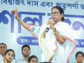 Bengal: Mamata Banerjee slams ECI over voter list deletions - Hindi News | Bengal: Mamata Banerjee slams ECI over voter list deletions | Latest national News at Lokmattimes.com