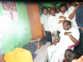 K’taka: Kumaraswamy visits Nanjangud ailing woman, assures support​ - Hindi News | K’taka: Kumaraswamy visits Nanjangud ailing woman, assures support​ | Latest national News at Lokmattimes.com