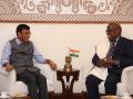 Sports Minister Mandaviya meets Commonwealth Sport President Donald Rukare; reaffirms India’s vision for landmark CWG 2030 - Hindi News | Sports Minister Mandaviya meets Commonwealth Sport President Donald Rukare; reaffirms India’s vision for landmark CWG 2030 | Latest other-sports News at Lokmattimes.com