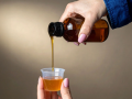 Govt mulls cough syrups ban for kids under 2 amid safety concerns: Report - Hindi News | Govt mulls cough syrups ban for kids under 2 amid safety concerns: Report | Latest business News at Lokmattimes.com