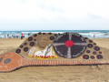 20-feet-long Veena sand art created at Puri Beach as a tribute to Asha Bhosle - Hindi News | 20-feet-long Veena sand art created at Puri Beach as a tribute to Asha Bhosle | Latest entertainment News at Lokmattimes.com