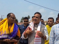 Himanta Sarma dares Rahul Gandhi to reveal passport details, foreign visits - Hindi News | Himanta Sarma dares Rahul Gandhi to reveal passport details, foreign visits | Latest national News at Lokmattimes.com