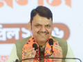 'Didi has folded democracy in her pocket': Maha CM Fadnavis takes jibe at Mamata Banerjee - Hindi News | 'Didi has folded democracy in her pocket': Maha CM Fadnavis takes jibe at Mamata Banerjee | Latest national News at Lokmattimes.com