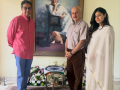 Anupam Kher visits Asha Bhosle's house: I could almost hear her humming - Hindi News | Anupam Kher visits Asha Bhosle's house: I could almost hear her humming | Latest entertainment News at Lokmattimes.com