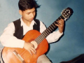 Kailash Kher's throwback pic with guitar is all about 'Low-key vibes, high-key soul' - Hindi News | Kailash Kher's throwback pic with guitar is all about 'Low-key vibes, high-key soul' | Latest entertainment News at Lokmattimes.com