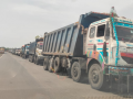 Villagers block road for over 30 hours after man killed by coal-laden truck in Jharkhand’s Chatra - Hindi News | Villagers block road for over 30 hours after man killed by coal-laden truck in Jharkhand’s Chatra | Latest national News at Lokmattimes.com