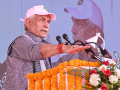 L-G Manoj Sinha leads anti-drug drive in J&K's Samba - Hindi News | L-G Manoj Sinha leads anti-drug drive in J&K's Samba | Latest national News at Lokmattimes.com