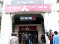 Axis Bank cuts nearly 3,000 jobs as tech investments boost productivity - Hindi News | Axis Bank cuts nearly 3,000 jobs as tech investments boost productivity | Latest technology News at Lokmattimes.com