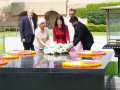 UNGA chief Annalena Baerbock pays homage to Mahatma Gandhi at Rajghat - Hindi News | UNGA chief Annalena Baerbock pays homage to Mahatma Gandhi at Rajghat | Latest international News at Lokmattimes.com