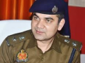Trinamool's Falta candidate Jahangir slams police observer Ajay Pal Sharma after officer threatened his family - Hindi News | Trinamool's Falta candidate Jahangir slams police observer Ajay Pal Sharma after officer threatened his family | Latest national News at Lokmattimes.com