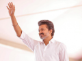 Vijay heads to Shirdi after Thiruchendur visit, continues post-poll spiritual tour - Hindi News | Vijay heads to Shirdi after Thiruchendur visit, continues post-poll spiritual tour | Latest national News at Lokmattimes.com