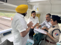 Union Minister Ravneet Singh visits blast site in Punjab, reviews security - Hindi News | Union Minister Ravneet Singh visits blast site in Punjab, reviews security | Latest national News at Lokmattimes.com