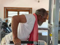 Nana Patekar shells major fitness goals at 76 as he performs 15 tricep dips - Hindi News | Nana Patekar shells major fitness goals at 76 as he performs 15 tricep dips | Latest entertainment News at Lokmattimes.com