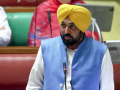 'Claimed to make Punjab drug free': BJP, Cong slam 'intoxicated' CM Bhagwant Mann - Hindi News | 'Claimed to make Punjab drug free': BJP, Cong slam 'intoxicated' CM Bhagwant Mann | Latest national News at Lokmattimes.com