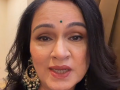 Padmini Kolhapure remembers Rishi Kapoor on his death anniversary, sings ‘Poocho Na Yaar Kya Hua’ - Hindi News | Padmini Kolhapure remembers Rishi Kapoor on his death anniversary, sings ‘Poocho Na Yaar Kya Hua’ | Latest entertainment News at Lokmattimes.com