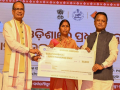 Shivraj Chouhan launches PMGSY-IV in Odisha, push for rural road connectivity - Hindi News | Shivraj Chouhan launches PMGSY-IV in Odisha, push for rural road connectivity | Latest national News at Lokmattimes.com