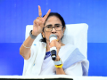 Mamata asks Trinanool agents to seek recount if BJP leads by 500-700 votes - Hindi News | Mamata asks Trinanool agents to seek recount if BJP leads by 500-700 votes | Latest national News at Lokmattimes.com