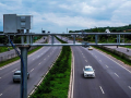 India's first barrier-less tolling logs around 41,500 vehicles on Day 1 - Hindi News | India's first barrier-less tolling logs around 41,500 vehicles on Day 1 | Latest national News at Lokmattimes.com