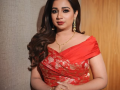 Shreya Ghoshal shares how she infuses nuances and details in her vocal expression | Latest entertainment News at www.lokmattimes.com