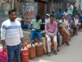 Left Parties Call Statewide Protest in Tamil Nadu on May 7 Over LPG Price Hike, Railway Job Cuts - Hindi News | Left Parties Call Statewide Protest in Tamil Nadu on May 7 Over LPG Price Hike, Railway Job Cuts | Latest national News at Lokmattimes.com