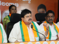'Telangana is next target': BJP leaders after stunning performance in Bengal - Hindi News | 'Telangana is next target': BJP leaders after stunning performance in Bengal | Latest national News at Lokmattimes.com
