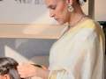 Neha Dhupia spends a rejuvenating weekend doing art therapy with her daughter Mehr - Hindi News | Neha Dhupia spends a rejuvenating weekend doing art therapy with her daughter Mehr | Latest entertainment News at Lokmattimes.com