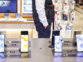 Memory price surge drags India smartphone market in Q1 amid geopolitical tensions - Hindi News | Memory price surge drags India smartphone market in Q1 amid geopolitical tensions | Latest business News at Lokmattimes.com