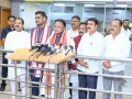 Odisha secures Rs 48,330 crore investment commitments during CM Majhi’s Gujarat visit - Hindi News | Odisha secures Rs 48,330 crore investment commitments during CM Majhi’s Gujarat visit | Latest national News at Lokmattimes.com