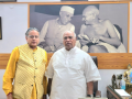 Always good to share views with experienced veteran: Tharoor meets Kharge after Kerala win - Hindi News | Always good to share views with experienced veteran: Tharoor meets Kharge after Kerala win | Latest national News at Lokmattimes.com