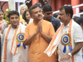 Best wishes pour in as Suvendu Adhikari takes oath as first BJP CM of Bengal - Hindi News | Best wishes pour in as Suvendu Adhikari takes oath as first BJP CM of Bengal | Latest national News at Lokmattimes.com