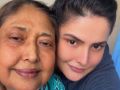 Zareen Khan remembers late mother on her 1st birthday after demise - Hindi News | Zareen Khan remembers late mother on her 1st birthday after demise | Latest entertainment News at Lokmattimes.com