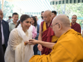 Bhumi Pednekar shares glimpse of her ‘inward journey’ as she meets Dalai Lama - Hindi News | Bhumi Pednekar shares glimpse of her ‘inward journey’ as she meets Dalai Lama | Latest entertainment News at Lokmattimes.com