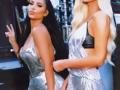 Paris Hilton, Kim Kardashian flaunt 'boss babe' vibes - Hindi News | Paris Hilton, Kim Kardashian flaunt 'boss babe' vibes | Latest entertainment News at Lokmattimes.com