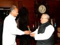 Ashok Gehlot meets Rajasthan Governor, expresses concern over riots in Karauli, Jodhpur - Hindi News | Ashok Gehlot meets Rajasthan Governor, expresses concern over riots in Karauli, Jodhpur | Latest national News at Lokmattimes.com
