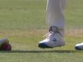 Videos show England players scuffing the ball, Twitter erupts over alleged ball-tampering - Hindi News | Videos show England players scuffing the ball, Twitter erupts over alleged ball-tampering | Latest cricket News at Lokmattimes.com