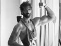 Hrithik Roshan flaunts his beefed up biceps, pic goes viral - Hindi News | Hrithik Roshan flaunts his beefed up biceps, pic goes viral | Latest entertainment News at Lokmattimes.com