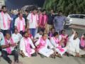 TRS stages protest over BJP's 'attempt to buy MLAs' - Hindi News | TRS stages protest over BJP's 'attempt to buy MLAs' | Latest politics News at Lokmattimes.com