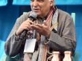 'Boycott Bollywood' won't help, we are a nation of 'Movie Bhakts': Javed Akhtar - Hindi News | 'Boycott Bollywood' won't help, we are a nation of 'Movie Bhakts': Javed Akhtar | Latest entertainment News at Lokmattimes.com