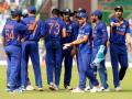 IND v SA, 3rd ODI: Kuldeep leads stunning bowlers' show as India skittle out South Africa for just 99 - Hindi News | IND v SA, 3rd ODI: Kuldeep leads stunning bowlers' show as India skittle out South Africa for just 99 | Latest cricket News at Lokmattimes.com