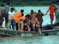 Death toll in B'desh boat capsize reaches 32, over 30 still missing - Hindi News | Death toll in B'desh boat capsize reaches 32, over 30 still missing | Latest international News at Lokmattimes.com