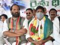 Telangana Congress leaders detained during protest over farm laws - Hindi News | Telangana Congress leaders detained during protest over farm laws | Latest politics News at Lokmattimes.com