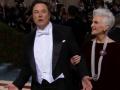 Elon Musk takes mom Maye to Met Gala 2022 days after Twitter deal - Hindi News | Elon Musk takes mom Maye to Met Gala 2022 days after Twitter deal | Latest entertainment News at Lokmattimes.com
