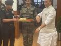 Defence Minister Rajnath Singh hands over multiple indigenous weapons to Army - Hindi News | Defence Minister Rajnath Singh hands over multiple indigenous weapons to Army | Latest politics News at Lokmattimes.com