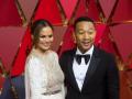 John Legend, Chrissy Teigen host wedding for daughter's stuffed animals - Hindi News | John Legend, Chrissy Teigen host wedding for daughter's stuffed animals | Latest entertainment News at Lokmattimes.com